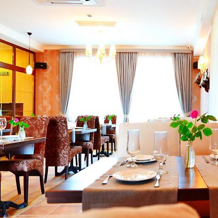 Hotel Ajur Odessza Kültér fotó