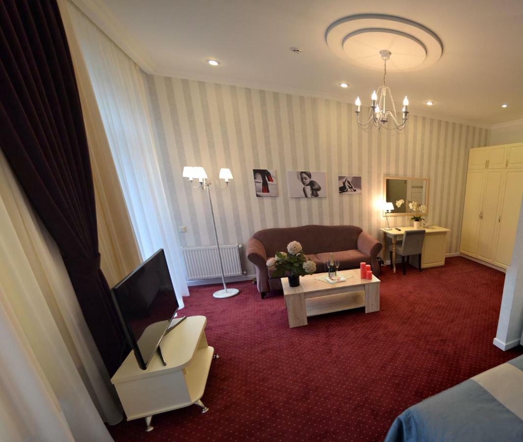 Hotel Ajur Odessza Kültér fotó